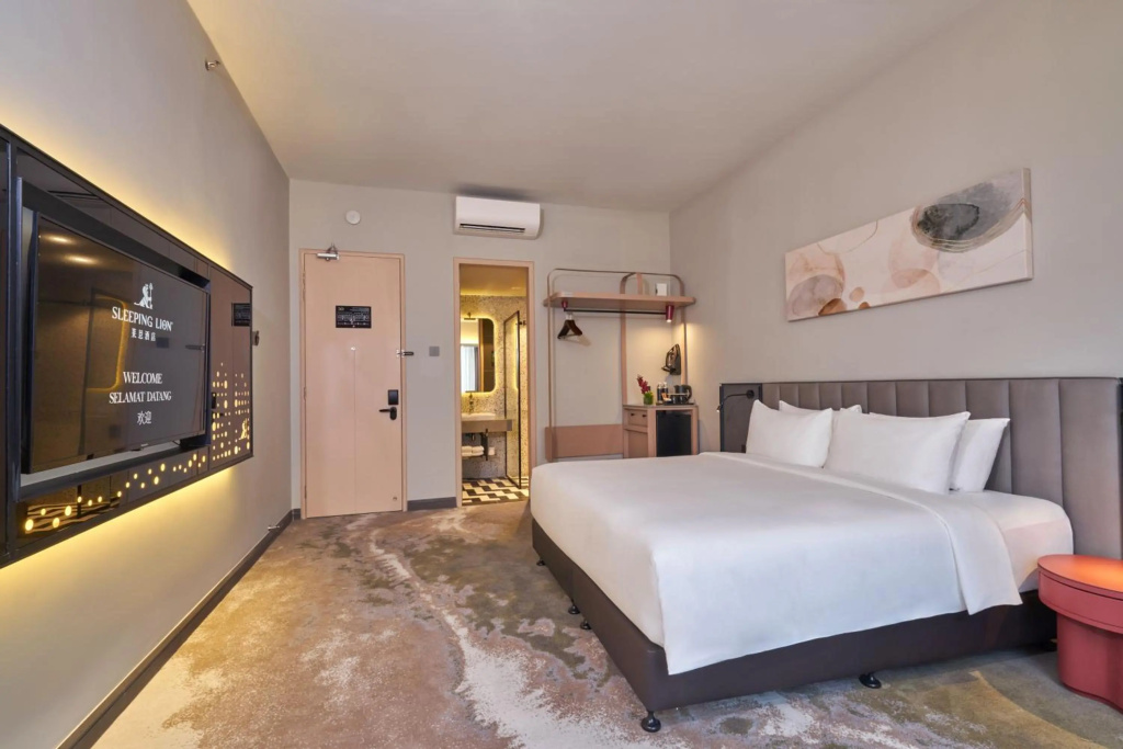 Sleeping Lion Suites — фото