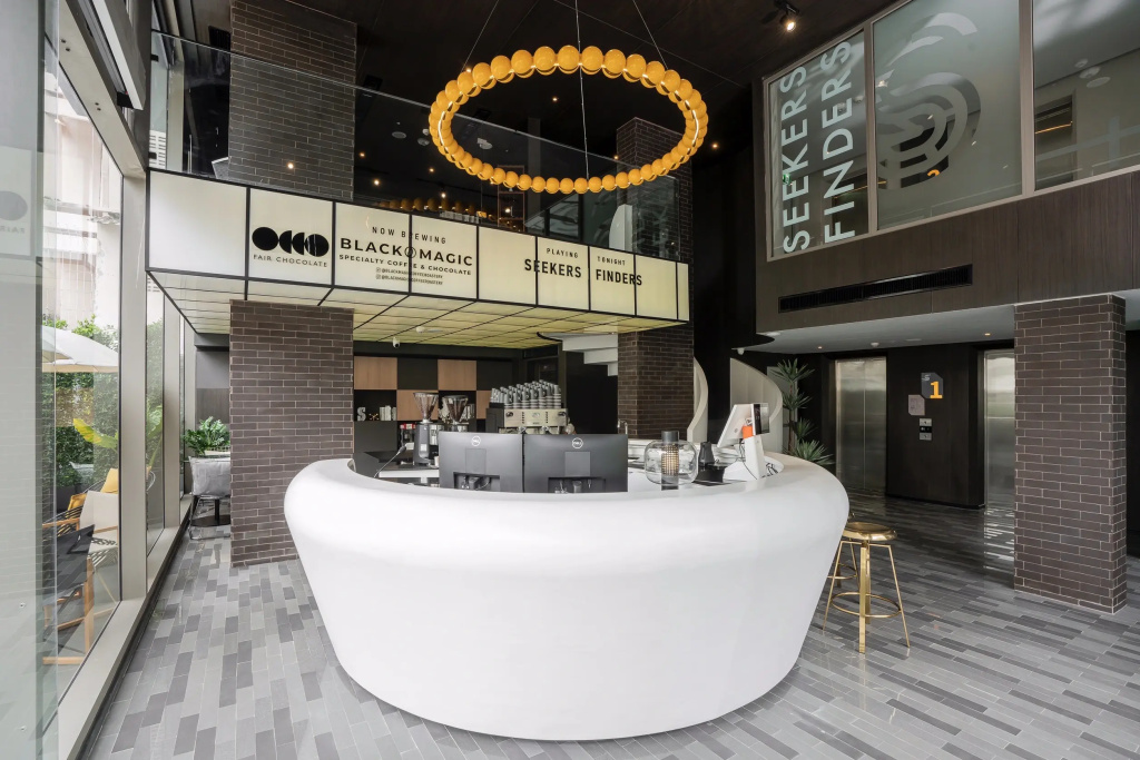 Seekers Finders Rama IV Hotel, SureStay Collection by BW — фото