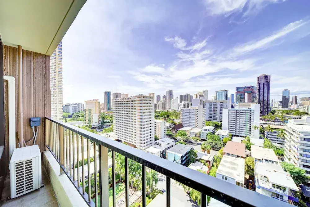 Oahu Royal Garden At Waikiki 1711 Condo