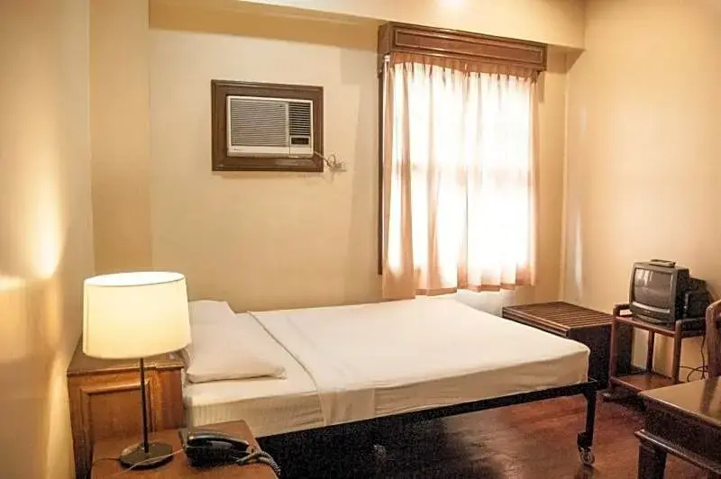 Premium Double room (full double bed)