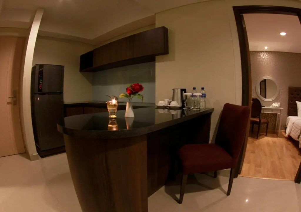 MG Suites Hotel Semarang — photo 4