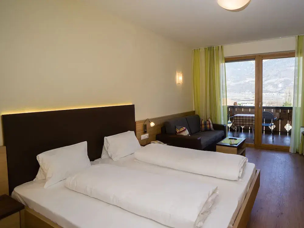 Standard Double room with view (full double bed)