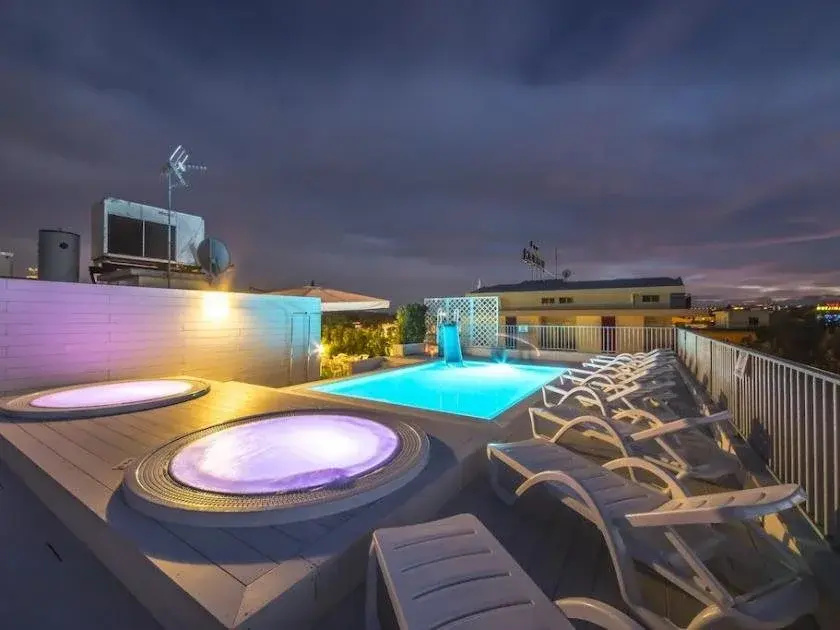 Balcony & Terrace