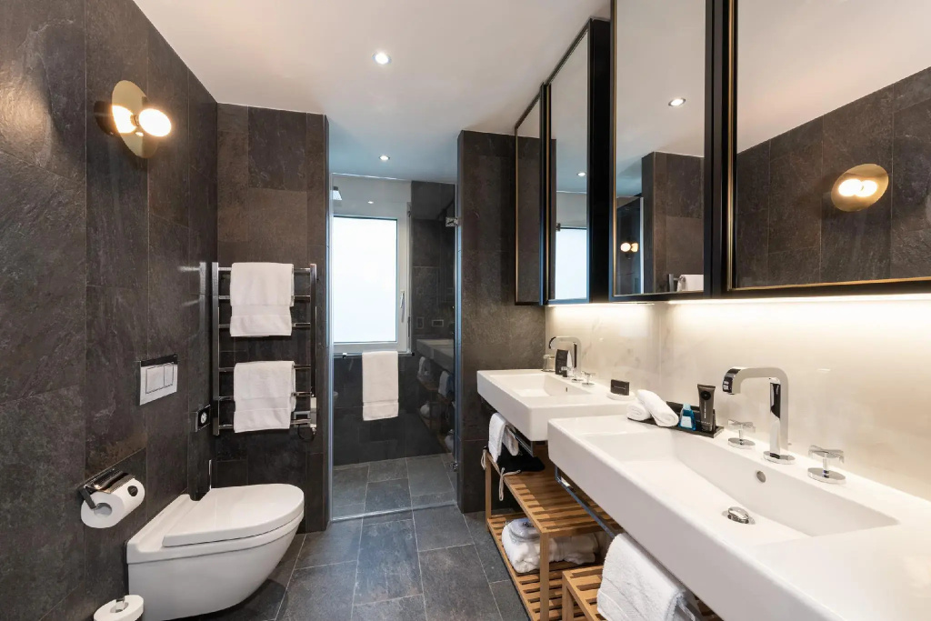 Platinum Suite