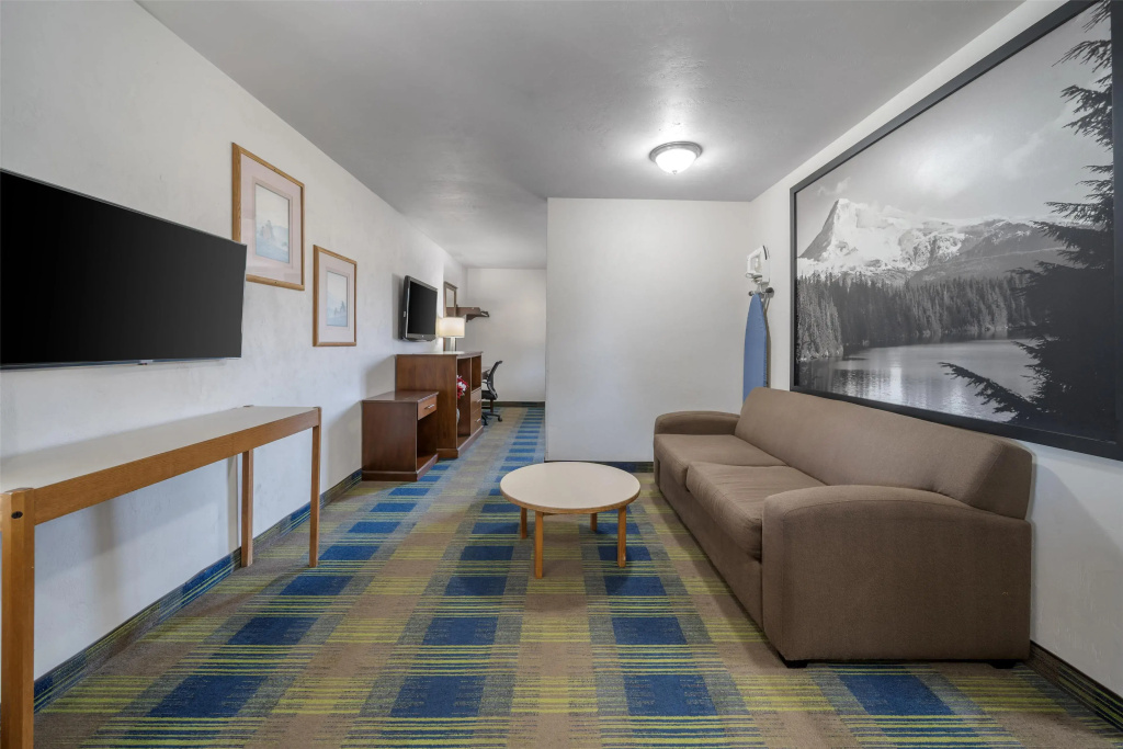 2 Bedrooms Double Suite (full double bed)