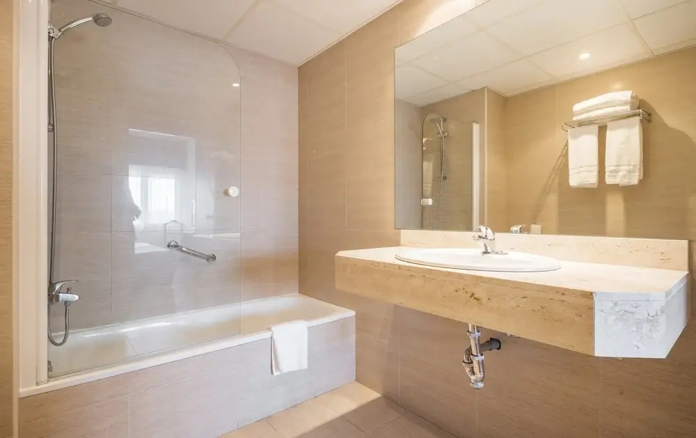 Standard Quadruple room with balcony