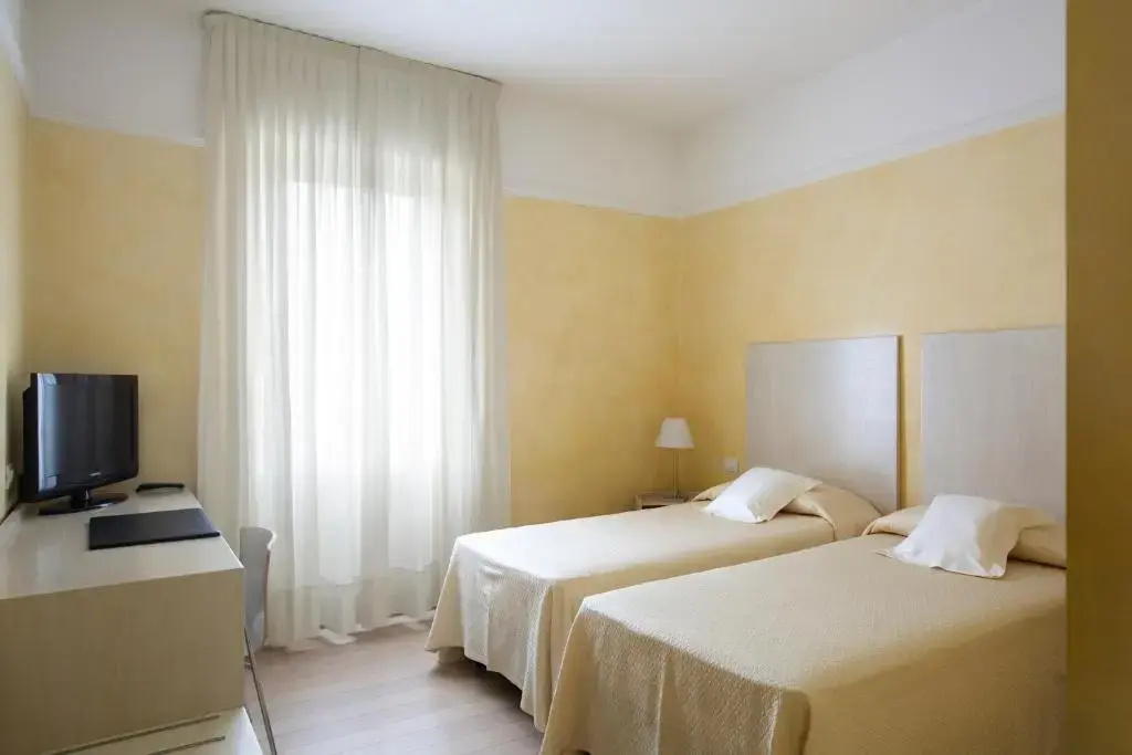 Double room (twin beds)
