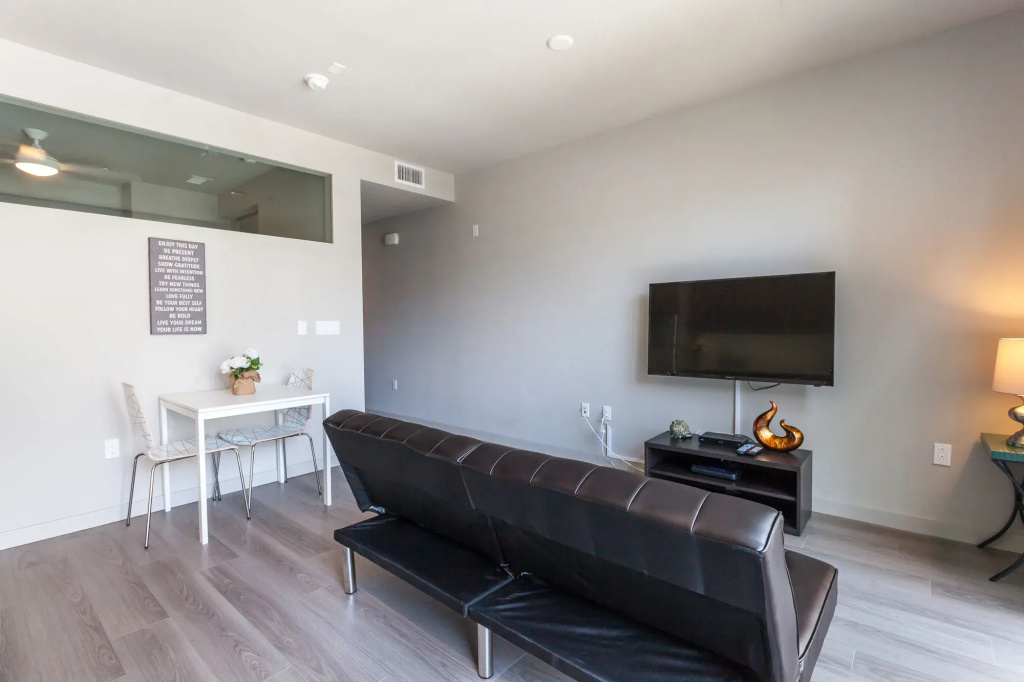 Tripbz 8th and Grand Suites - Général