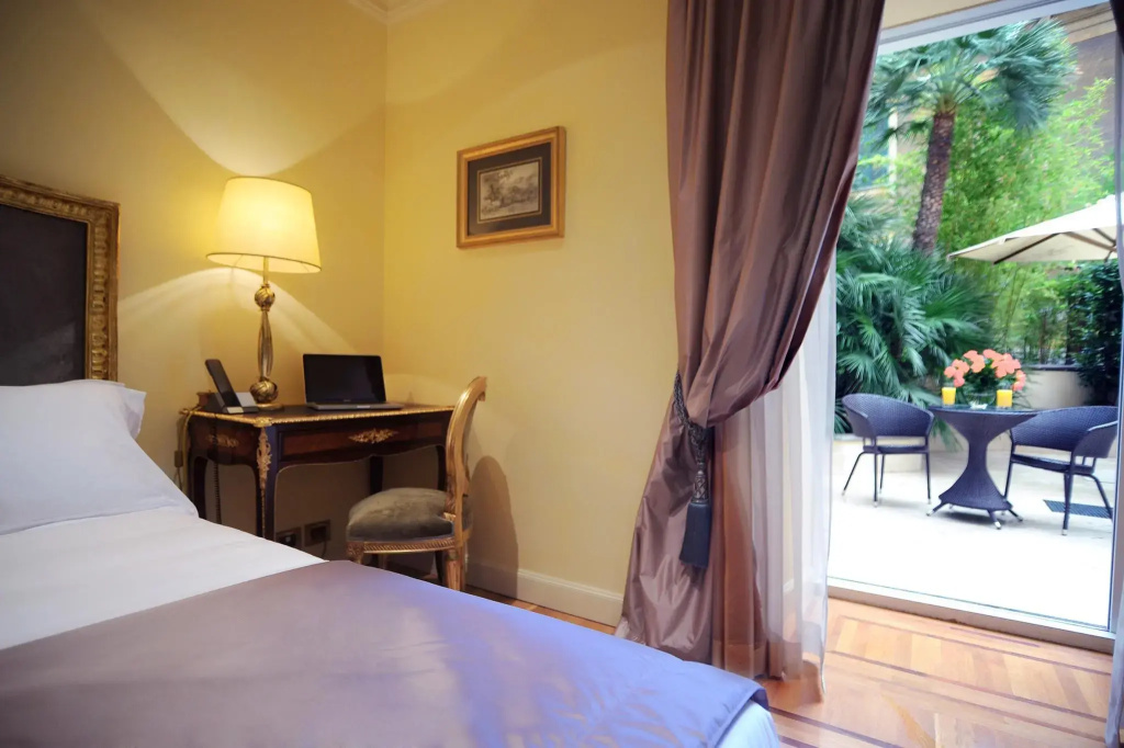 Premier room
