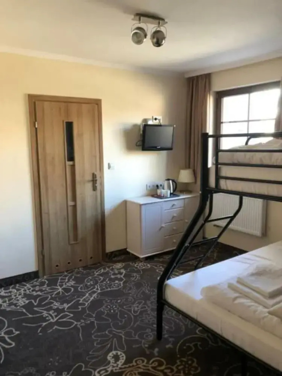 Economy room