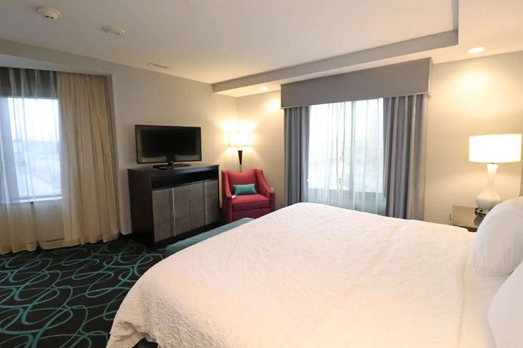 Double Suite (full double bed)
