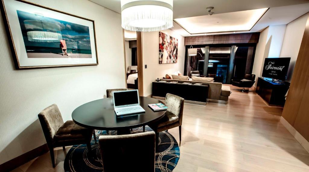 Апартаменты с 2 комнатами с видом на город в Fairmont hotel