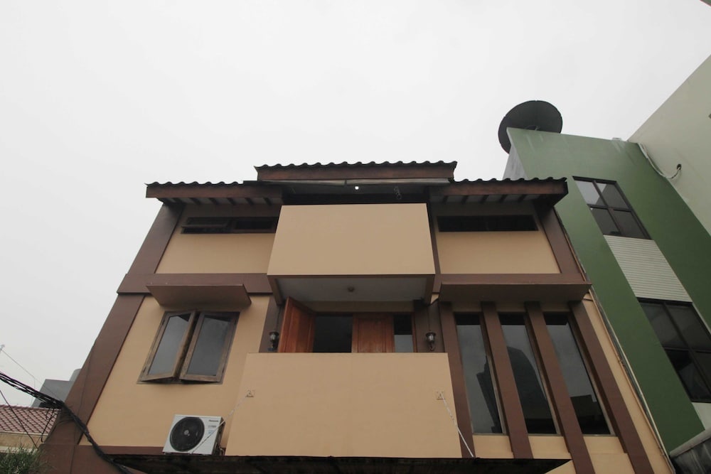 RedDoorz near Ciputra World Kuningan 3