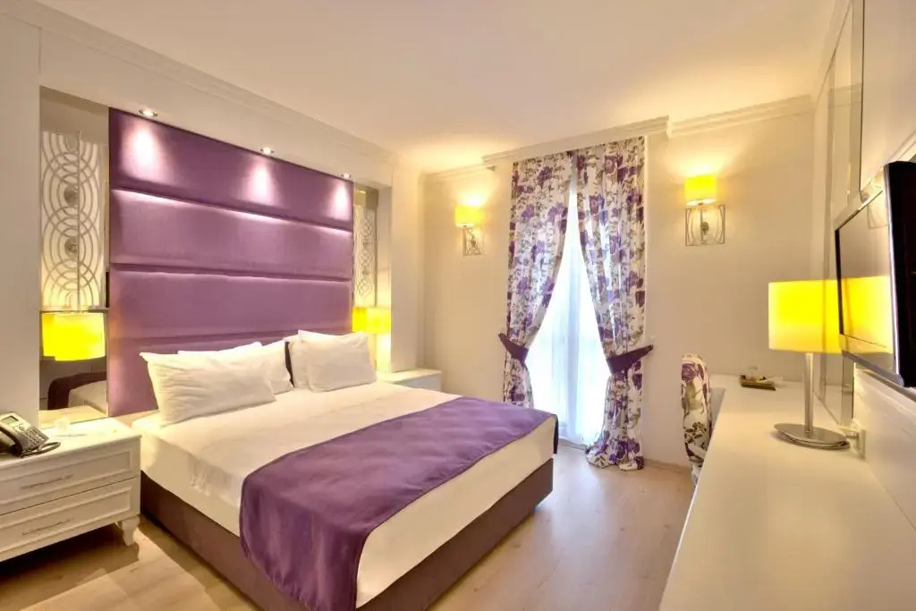Standard Double room with garden view (full double bed)