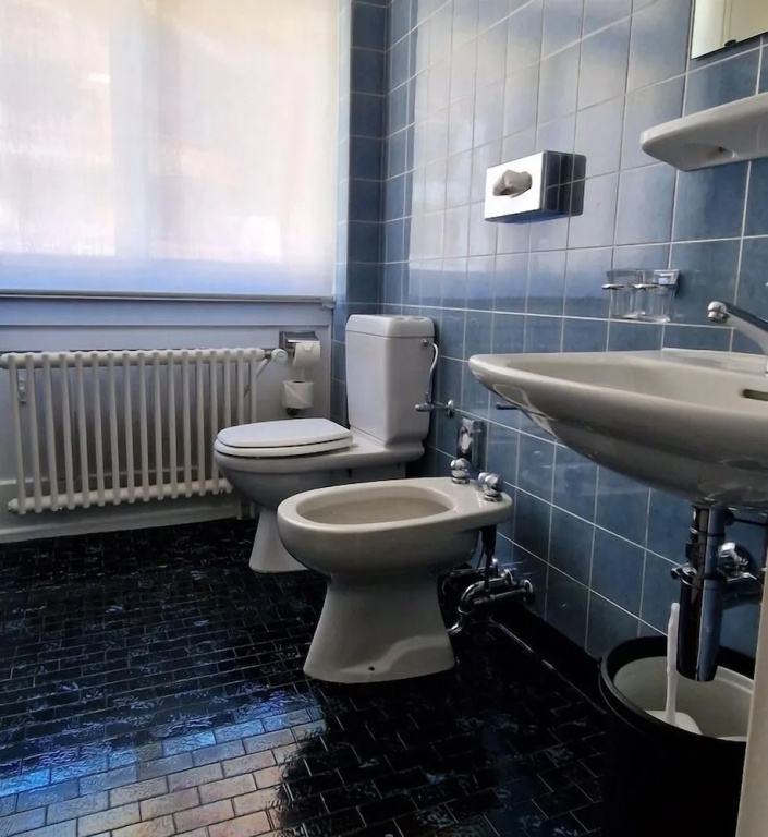 Standard Double room with city view (full double bed)