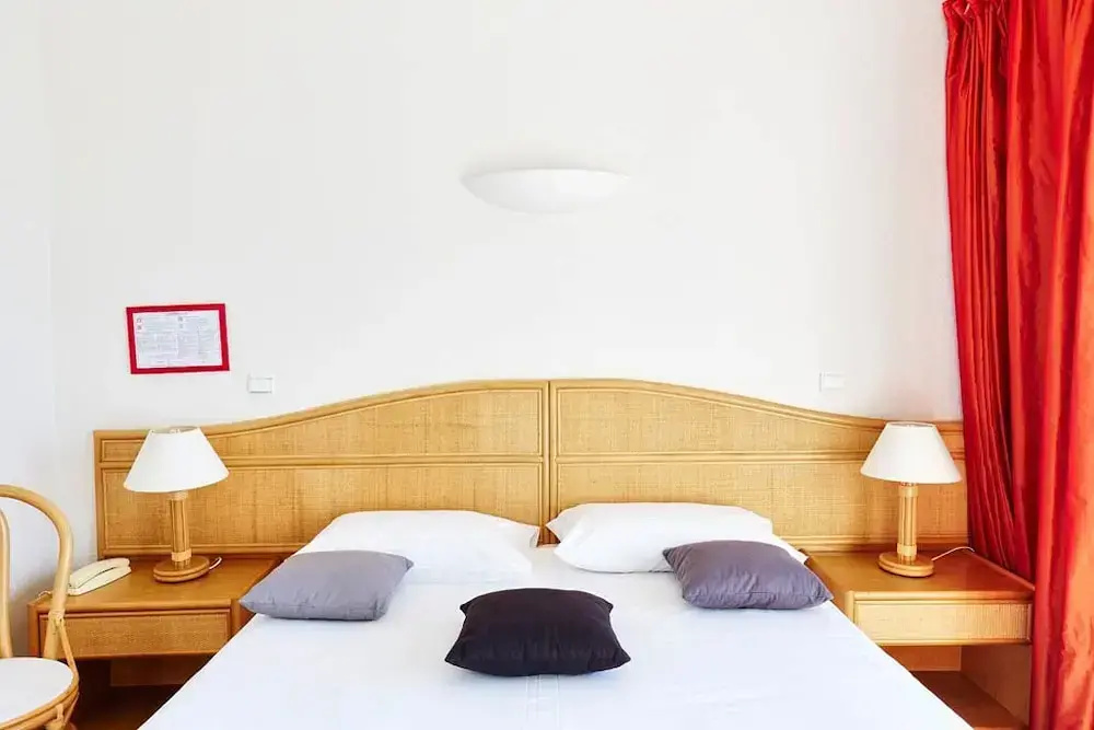 Classic Double room with sea view (full double bed)