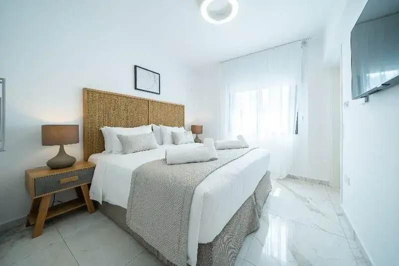 1 Bedroom Apartment with balcony