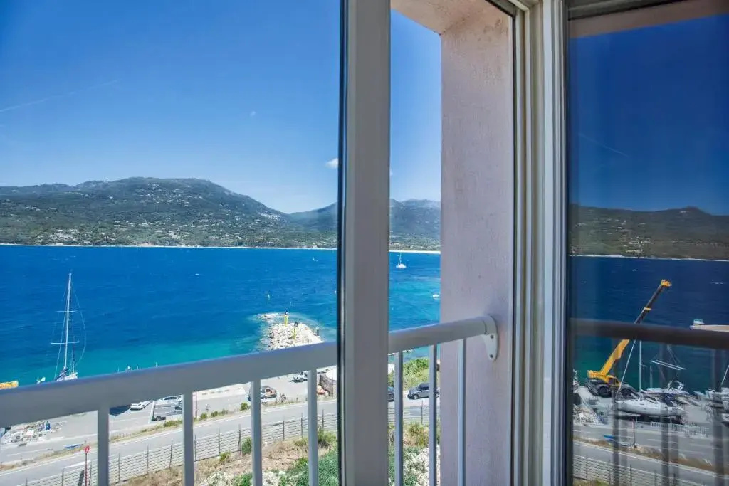 Standard Double room with sea view (full double bed)