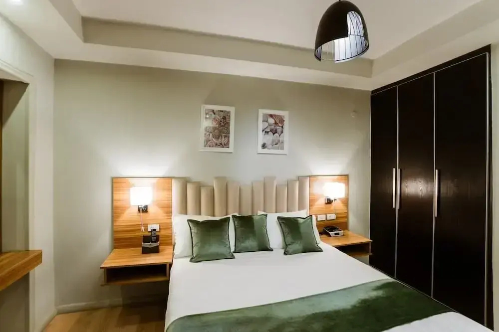 Deluxe Apartment