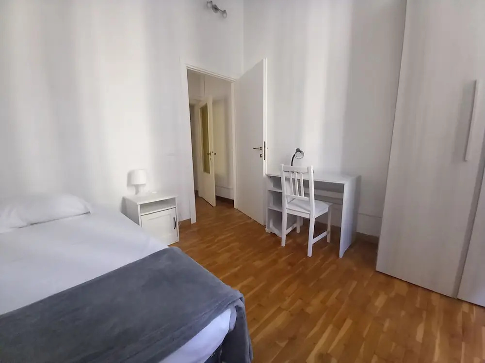 Cavour 46 First in Firenze