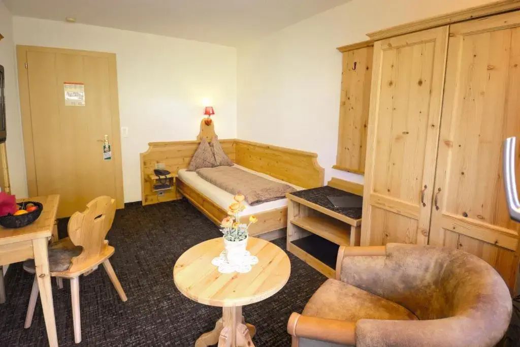 Hotel Restaurant Alpina - Chambres