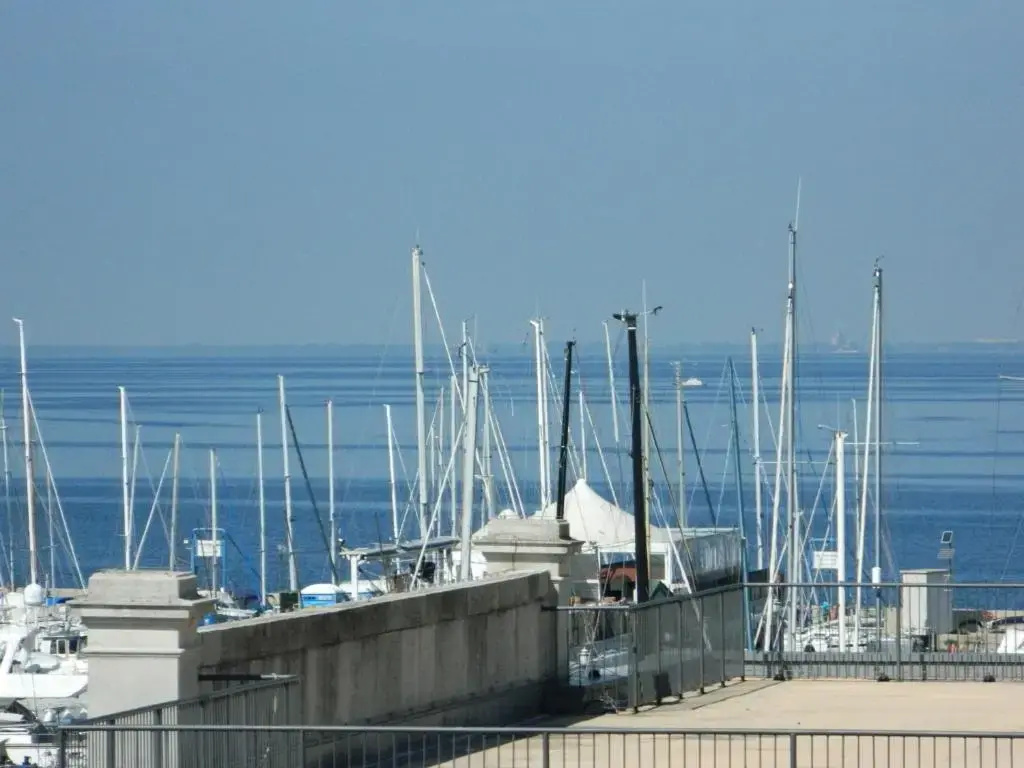 Apartment with sea view