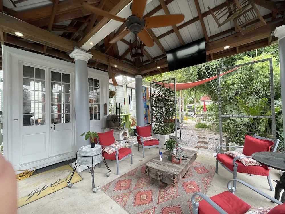 Bywater Home, Parking and Pet Friendly Retreat by Redawning