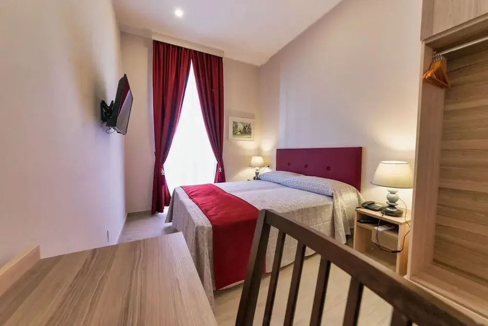 Classic Double room (full double bed)