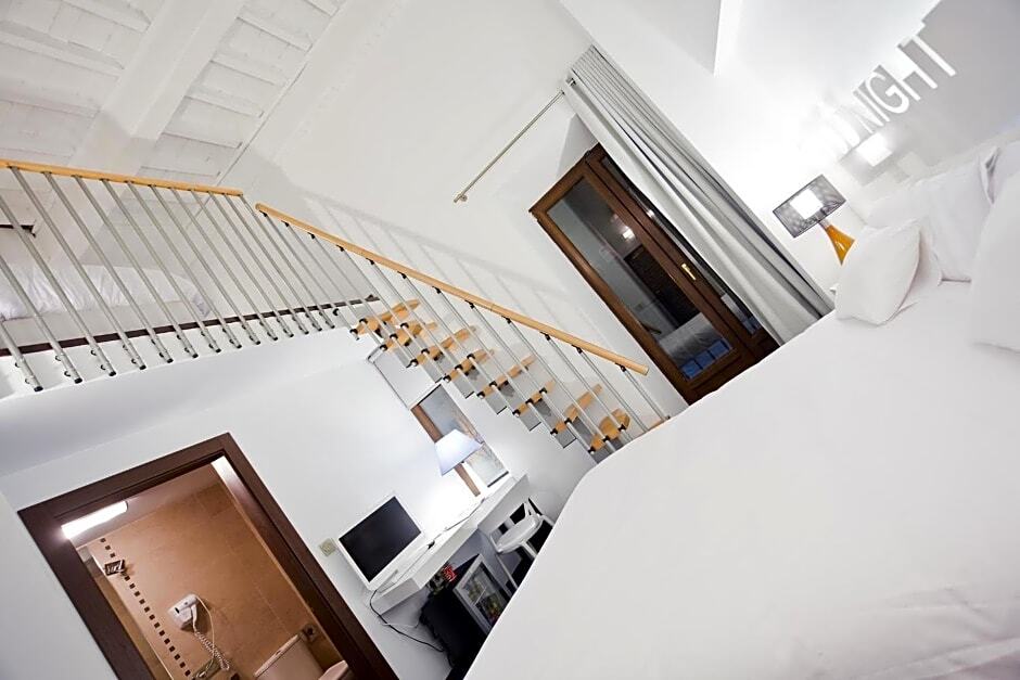 Номер Standard Дуплекс в Casual Ilbira Granada Hotel