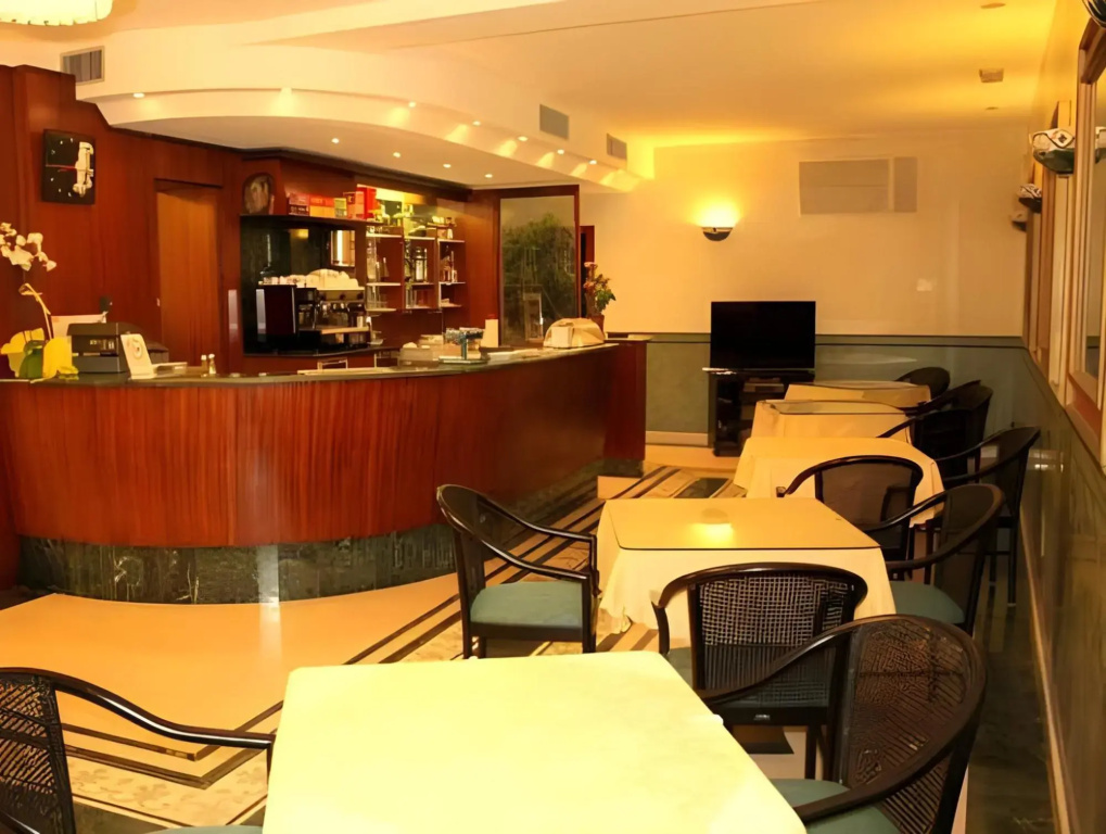 Food & Beverage