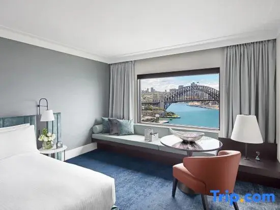 1 Bedroom Double Suite with Harbour Bridge view (full double bed)