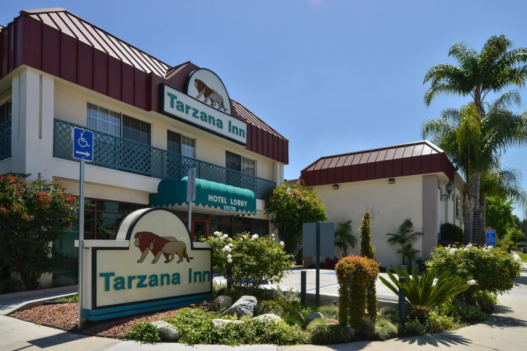 Tarzana Inn — фото