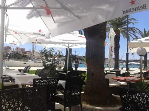 Beach & Waterfront