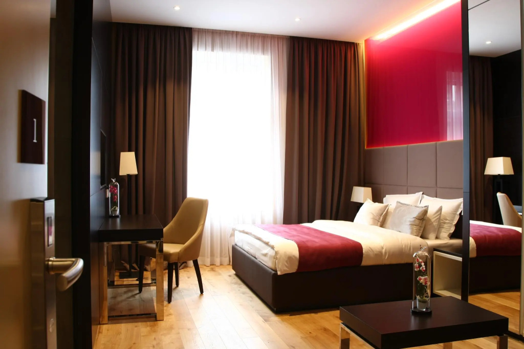 Maccani Luxury Suites — фото