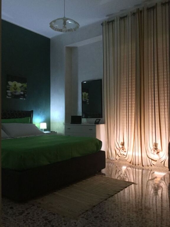 gallery_image_hidden_14