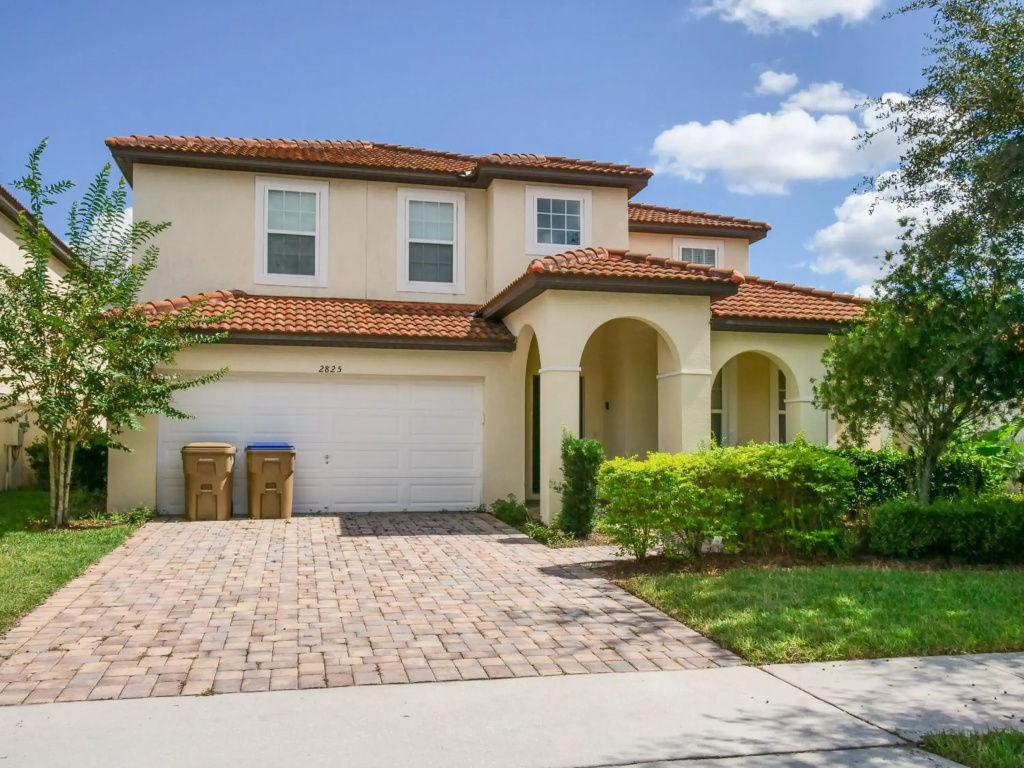 5Br 5 Bath Pvt Home Pool BBQ 11min Disney 2744ft
