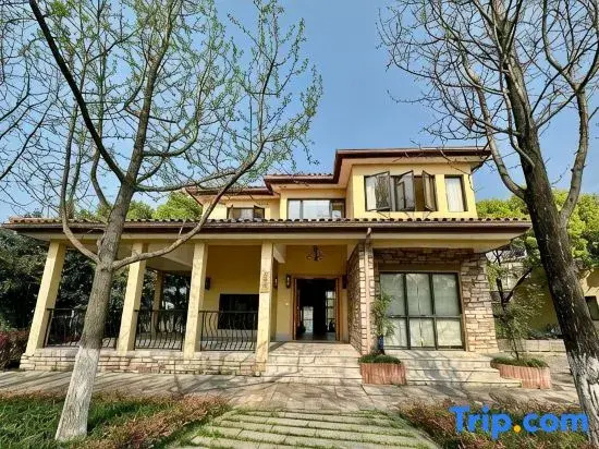 Huyun Mountain House