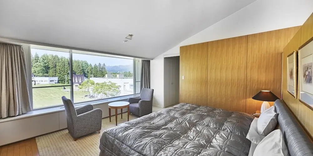 Luxury Suite