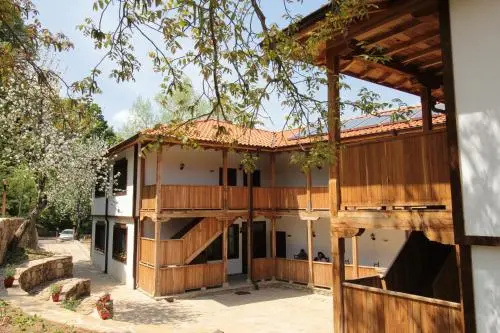 Balcony & Terrace