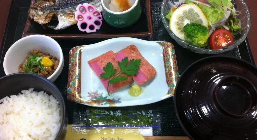 Food & Beverage