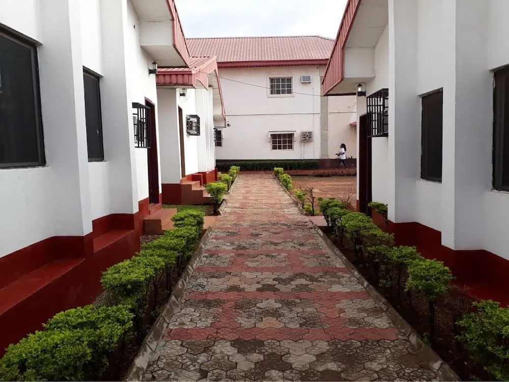 Filbon Hotel & Gardens