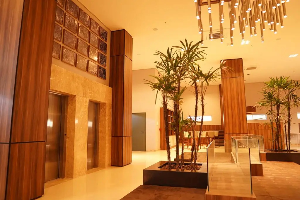 Lobby & Reception