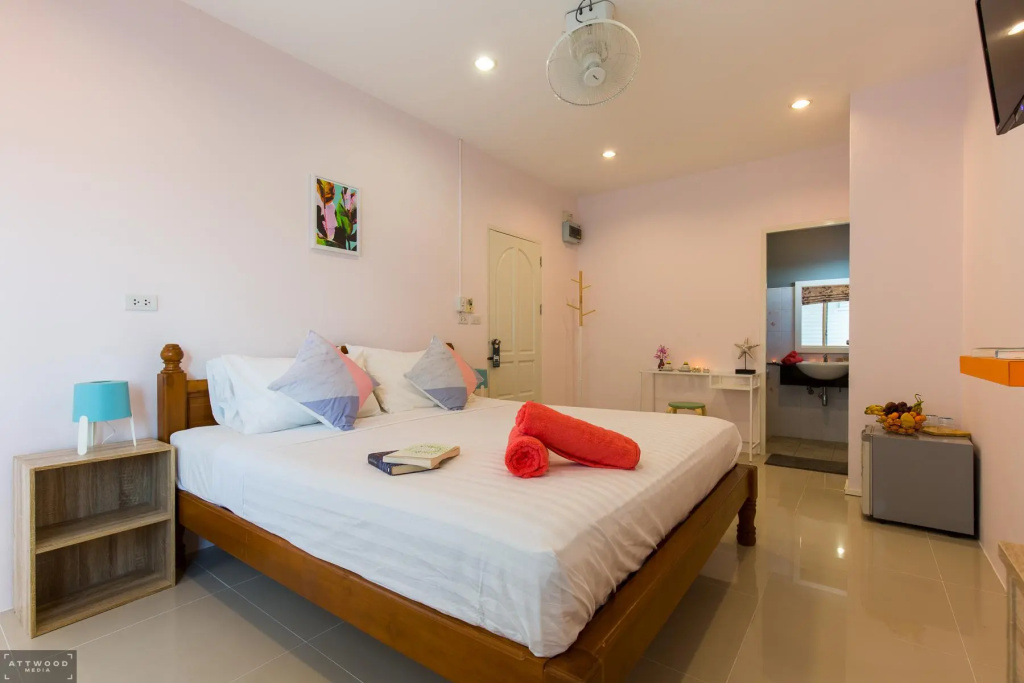 Superior Double room (full double bed)