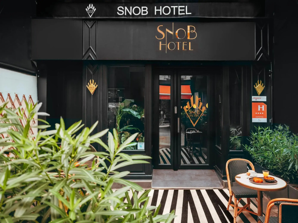 Snob Hotel — фото