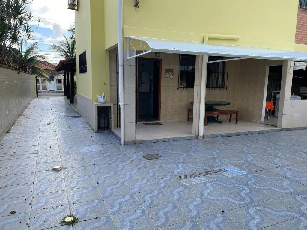 Casarão a 200 m da praia do bosque - Hidromassagem - Garagem - WIFI 200MB - 3 Quartos - Netflix - Cozinha equipada - Churrasqueira - Ar condicionado - Pet Friendly