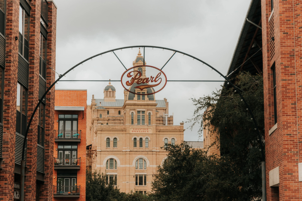 Holiday Inn Express San Antonio-Airport by IHG