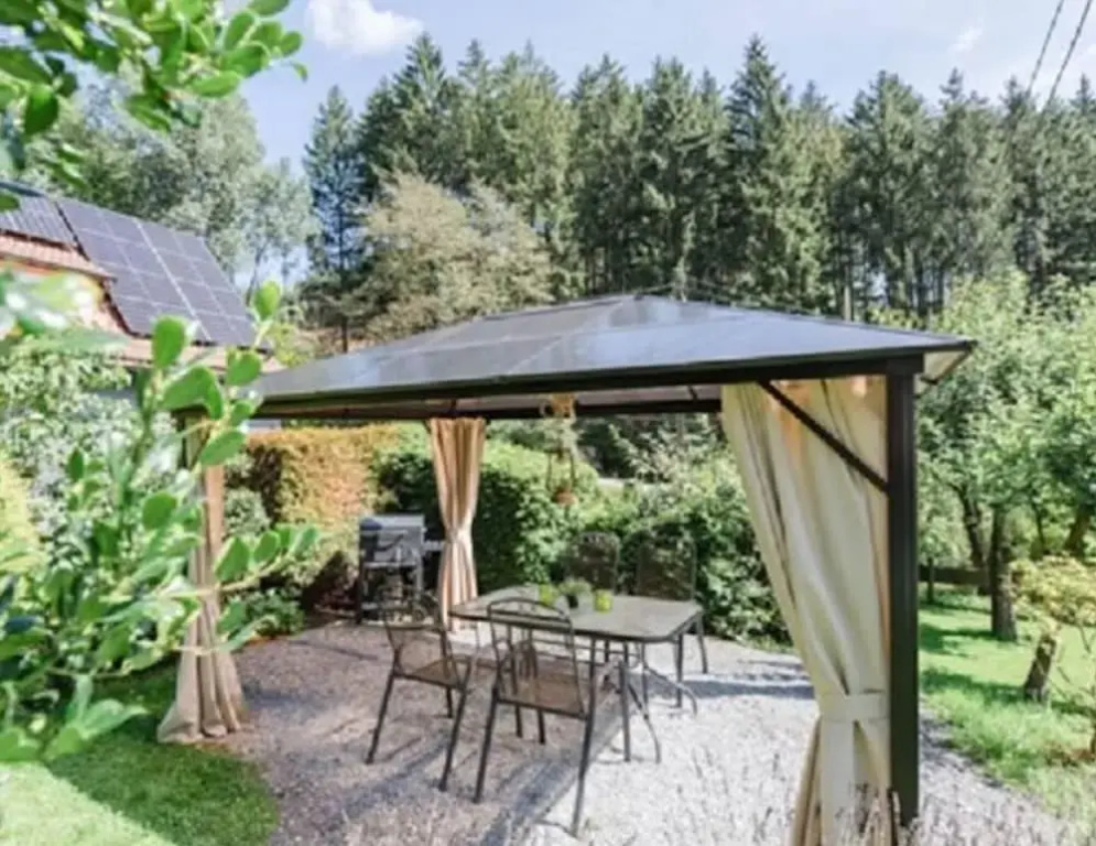 Felsberg Modern Retreat