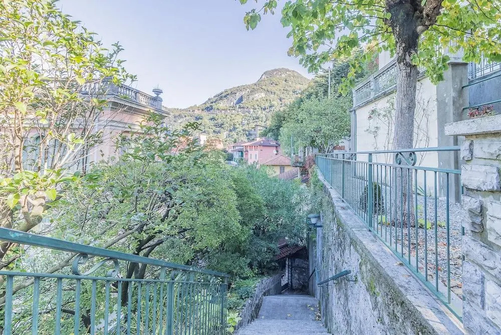 Villa Guardini with stunning lake view