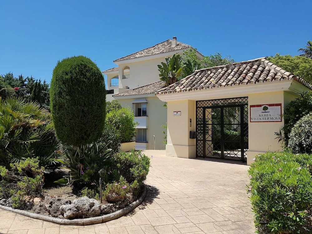 Bahia de Marbella apartment