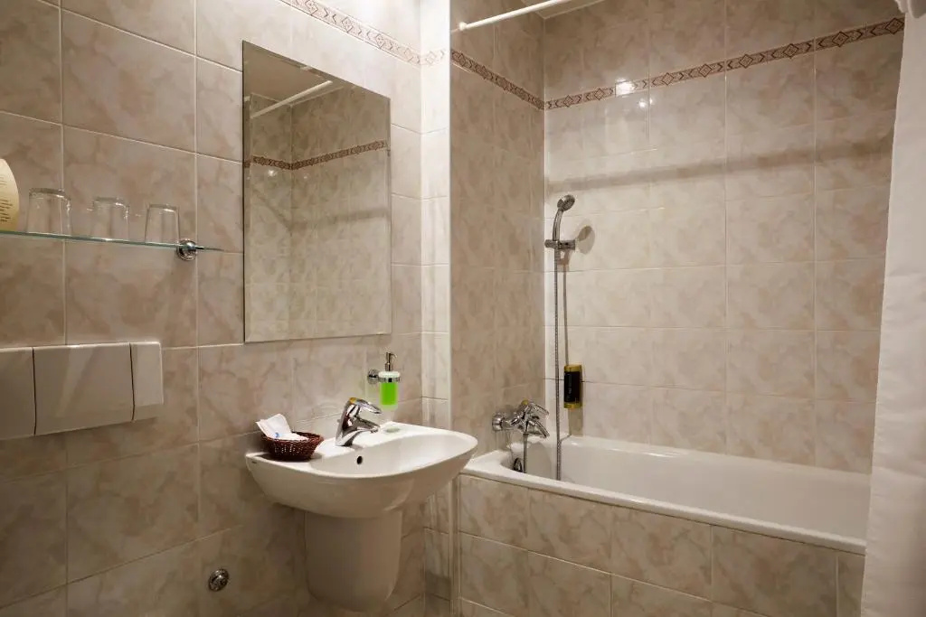 Fleur De Lis Hotel - Chambres